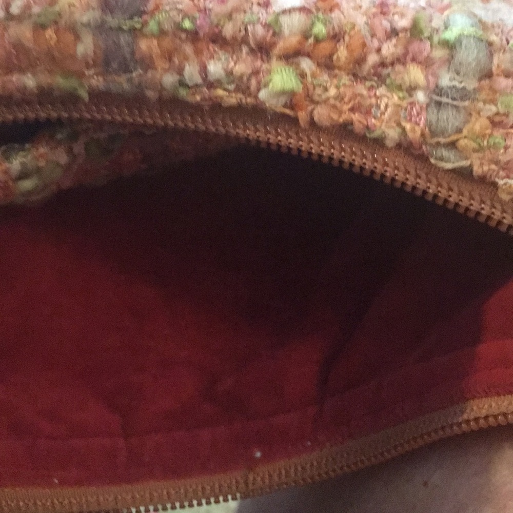 B’s PURSE - Picture 3 of 3